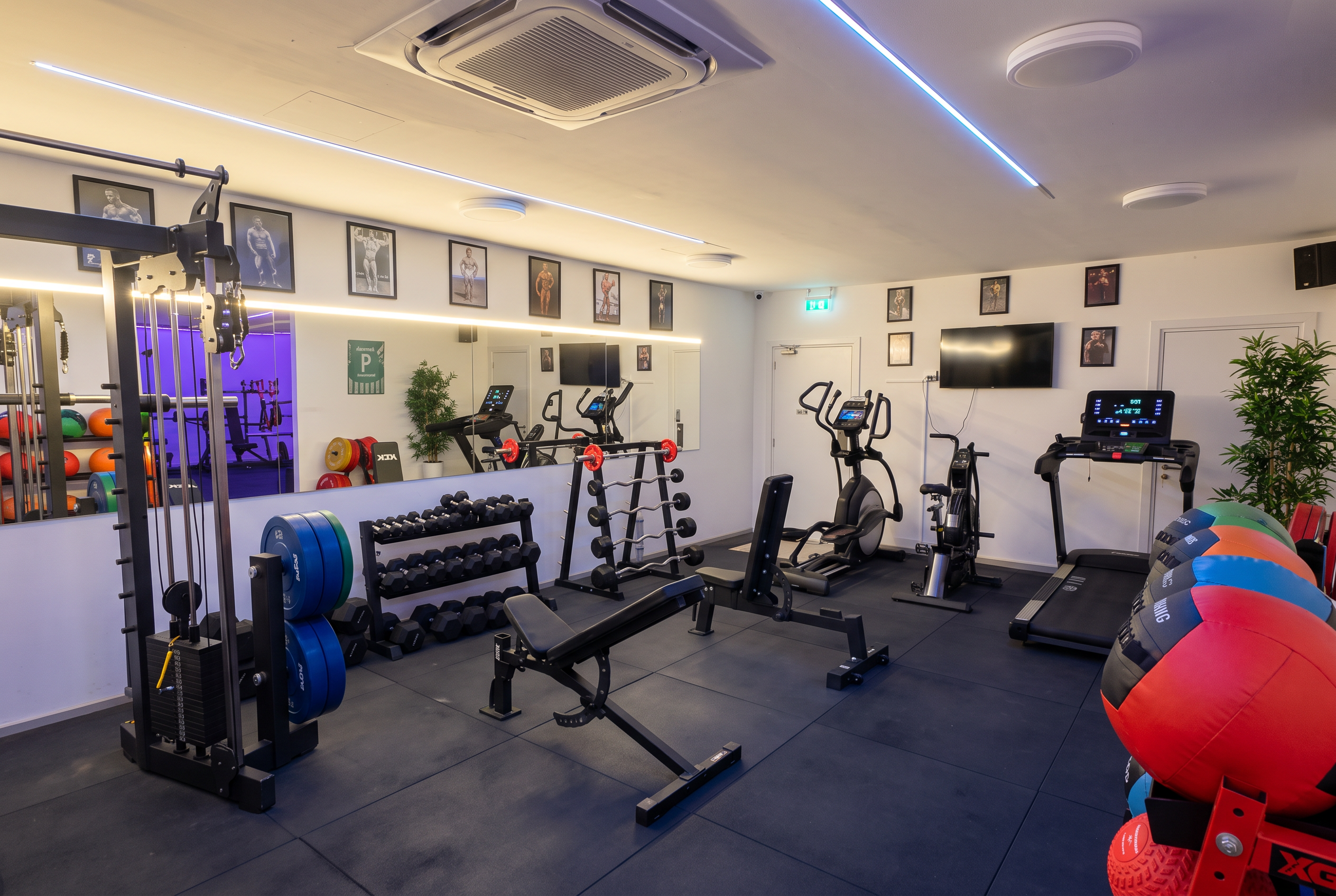Тренировочный зал UWH Germasogeia Private Club
